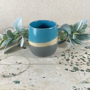 Mug > Blue Gray Cream Ceramic